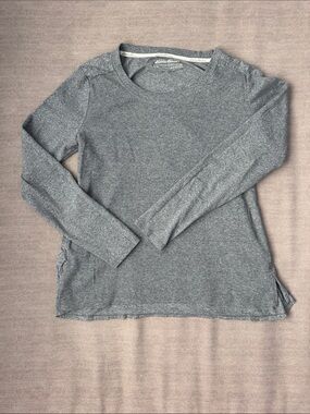 Eddie Bauer Heather Gray Long Sleeve Crewneck Top
